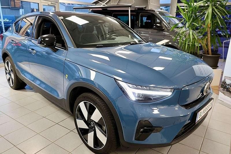 Blau Gebraucht 2023 Volvo C40 Ultimate SUV | € 45.900 - Bild 1/4