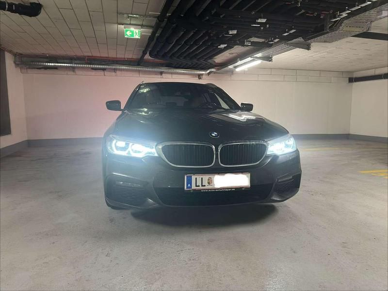 Gebraucht BMW 520 M Sport 190 PS (139 kW) 2020 Grau Kombi