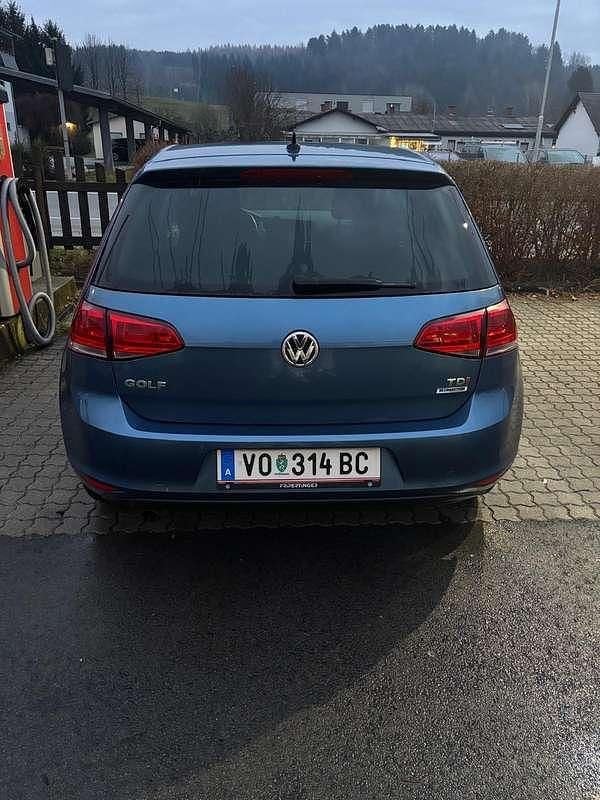 Gebraucht VW Golf VII LOUNGE 110 PS (80 kW) 2016 Blau Limousine