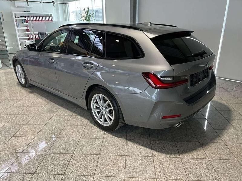 Gebraucht BMW 318 150 PS (110 kW) 2022 Grau Kombi