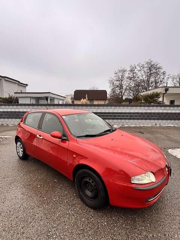 Gebraucht Alfa Romeo 147 105 PS (77 kW) 2003 Rot Kleinwagen