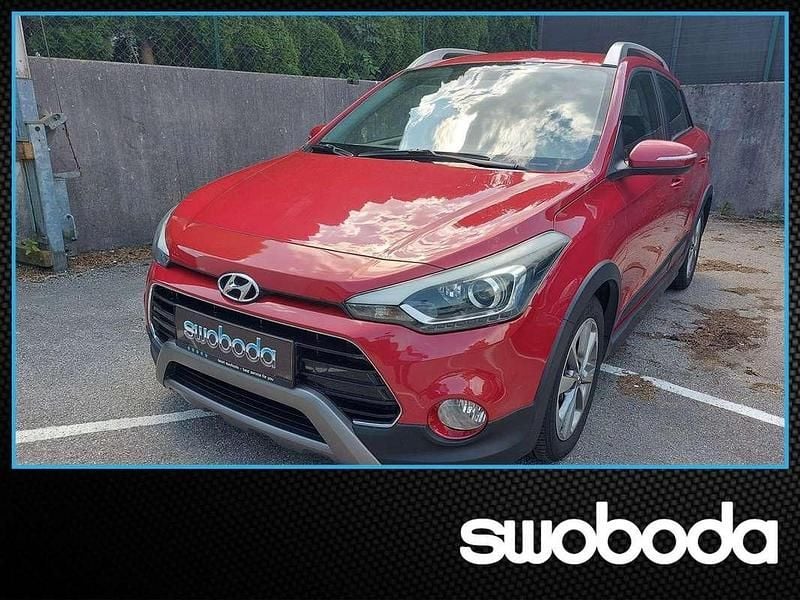 Rot Gebraucht 2016 Hyundai i20 Active Limousine | € 9.480 (Fairer Preis) - Bild 1/4