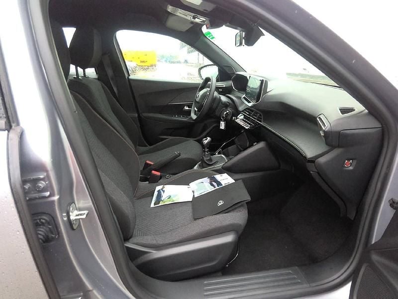 Gebraucht Peugeot 2008 Style 102 PS (75 kW) 2025 SUV