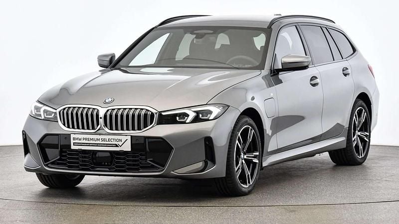 Gebraucht BMW 330e Efficient Dynamics 184 PS (135 kW) 2025 Grau Kombi