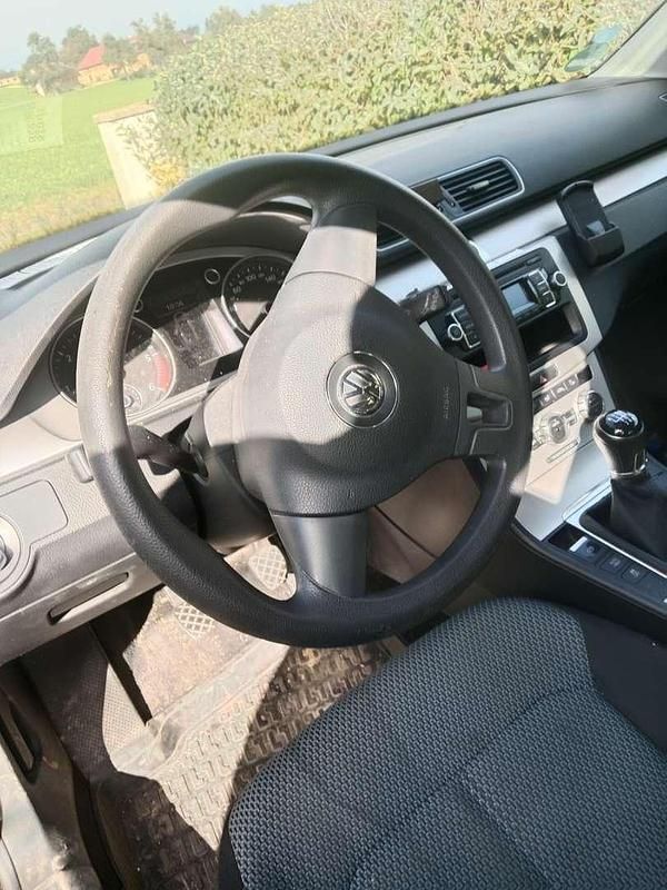 Gebraucht VW Passat Trendline 105 PS (77 kW) 2014 Limousine