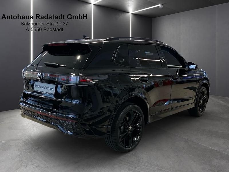 Neu VW Tiguan Sport 204 PS (150 kW) 2025 Schwarz  metallic SUV