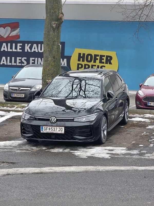 Gebraucht VW Passat Sport 150 PS (110 kW) 2025 Kombi