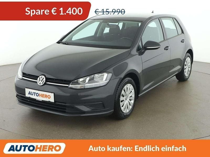 Grau Gebraucht 2019 VW Golf VII Kleinwagen | € 14.590 (Fairer Preis) - Bild 1/3