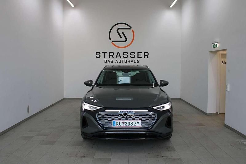 Gebraucht Audi Q8 e-tron Business 300 kW (408 PS) 2024 Grau SUV