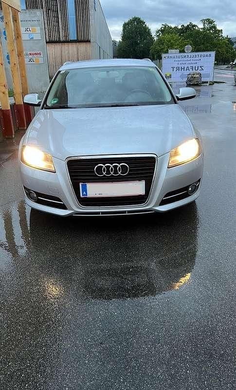 Silber Gebraucht 2010 Audi A3 Business Limousine | € 5.500 (Fairer Preis) - Bild 1/4