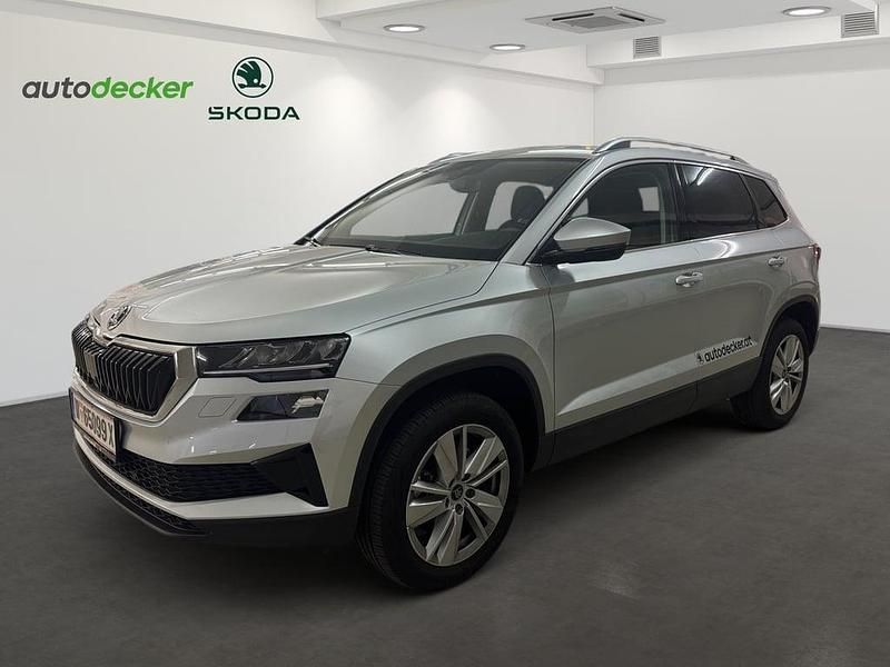 Silber metallic Neu 2025 Skoda Karoq Selection SUV | € 37.450 (Guter Preis) - Bild 1/4