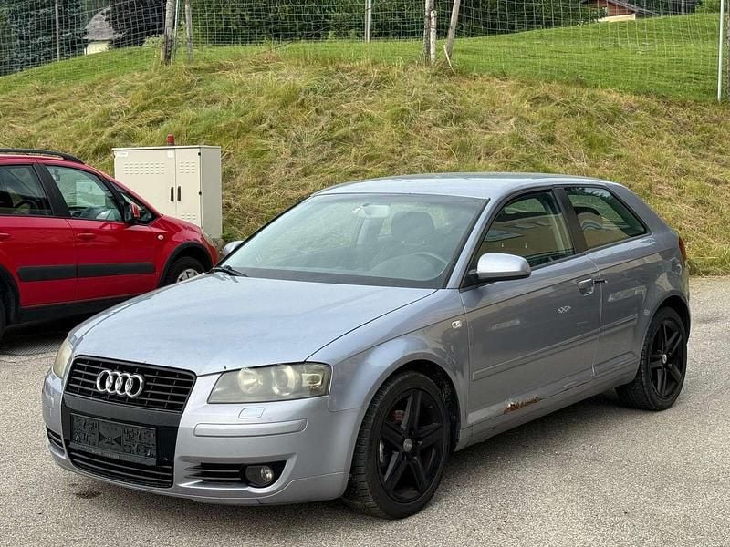 Grau Gebraucht 2003 Audi A3 Ambition Kleinwagen | € 1.000 - Bild 1/4