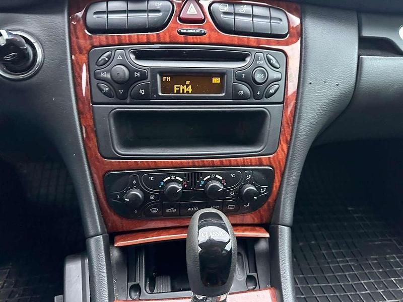 Gebraucht Mercedes C220 Elegance 143 PS (105 kW) 2004 Limousine