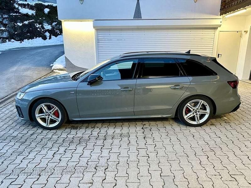 Gebraucht Audi A4 S-Line 204 PS (150 kW) 2022 Grau Kombi