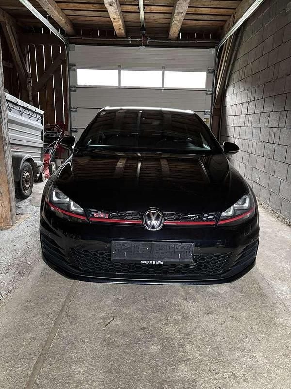 Schwarz Gebraucht 2017 VW Golf VII GTI Limousine | € 22.000 (Fairer Preis) - Bild 1/4