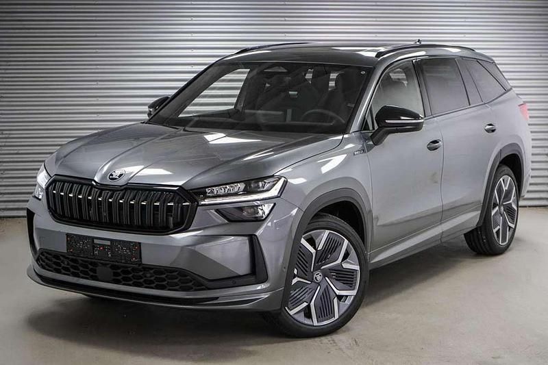 Grau Neu 2025 Skoda Kodiaq SportLine SUV | € 51.305 (Etwas zu teuer) - Bild 1/4