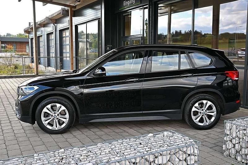 Gebraucht BMW X1 Advantage 125 PS (91 kW) 2020 Schwarz SUV