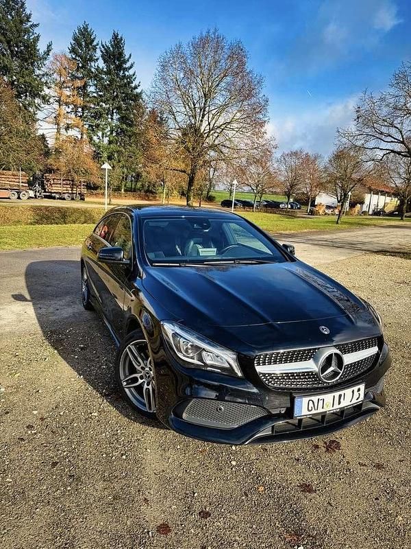 Gebraucht Mercedes CLA250 Shooting Brake 211 PS (155 kW) 2018 Schwarz Kombi