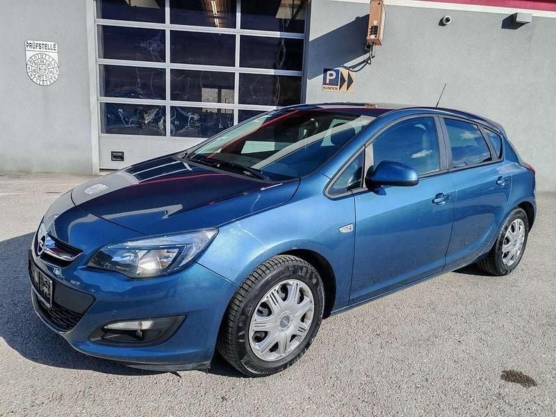 Gebraucht Opel Astra Edition 120 PS (88 kW) 2014 Blau Limousine