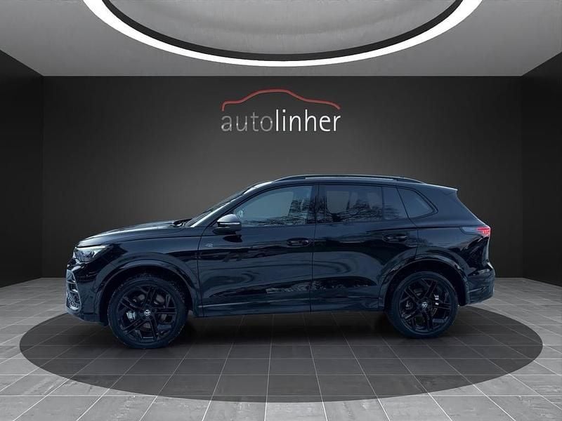 Neu VW Tiguan Sport 193 PS (141 kW) 2025 Schwarz  metallic SUV