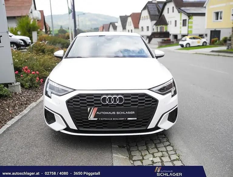 Gebraucht Audi A3 Ambiente 116 PS (85 kW) 2021 Weiss  normal Limousine