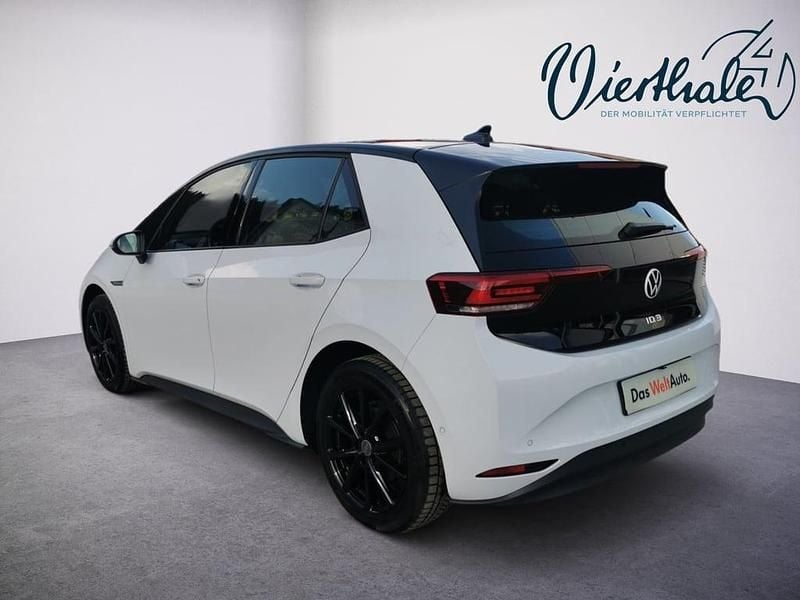 Gebraucht VW ID.3 Pro 106 kW (145 PS) 2023 Weiss  normal Kleinwagen