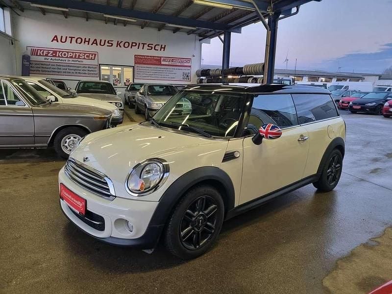 Weiß Gebraucht 2011 Mini Cooper D Clubman Kombi | € 8.500 - Bild 1/4