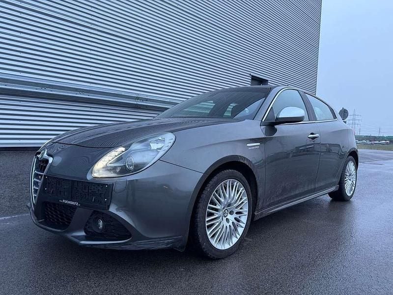 Gebraucht Alfa Romeo Giulietta Distinctive 170 PS (125 kW) 2011 Grau Kleinwagen