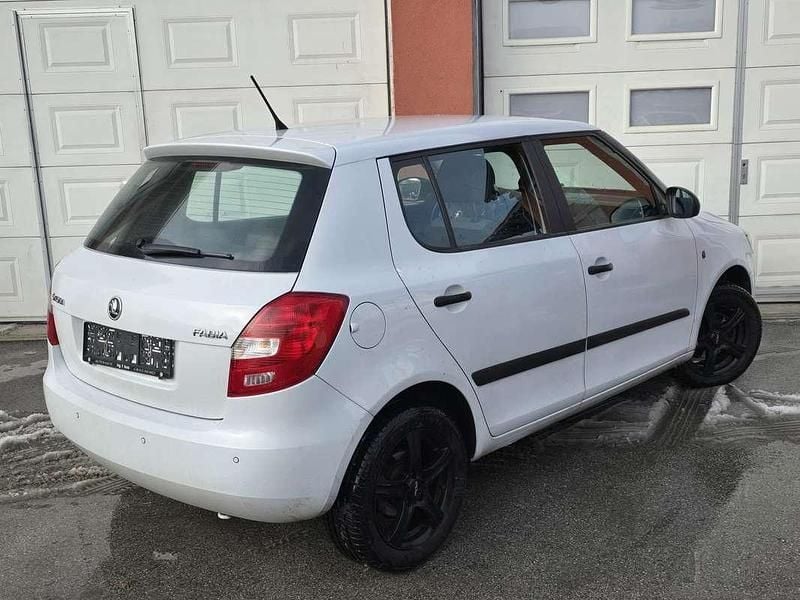 Gebraucht Skoda Fabia Active 75 PS (55 kW) 2014 Weiß Limousine