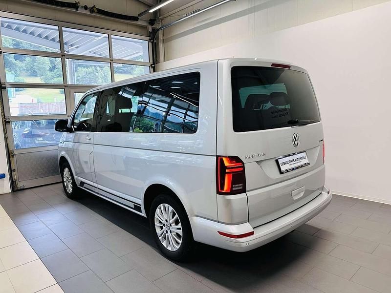 Gebraucht VW Multivan Edition 150 PS (110 kW) 2022 Silber Van