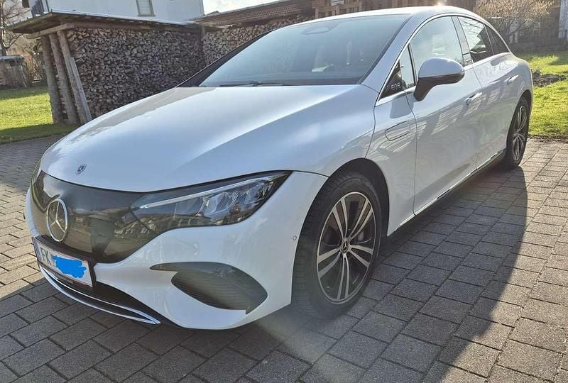 Gebraucht Mercedes EQE300 Electric Art 180 kW (245 PS) 2025 Weiß Limousine