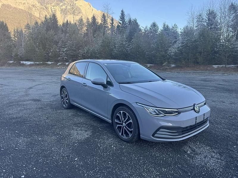 Gebraucht VW Golf VII Life 150 PS (110 kW) 2020 Grau Limousine