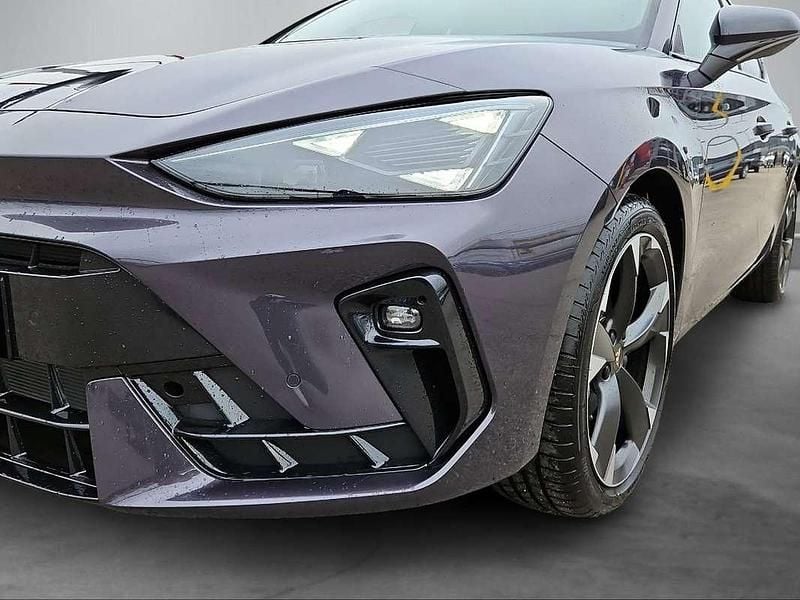 Neu Cupra Leon 150 PS (110 kW) 2025 Dunkelviolett  normal Limousine