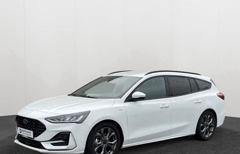 Weiß Gebraucht 2024 Ford Focus ST-Line Limousine | € 27.647 (Etwas zu teuer) - Bild 1/4