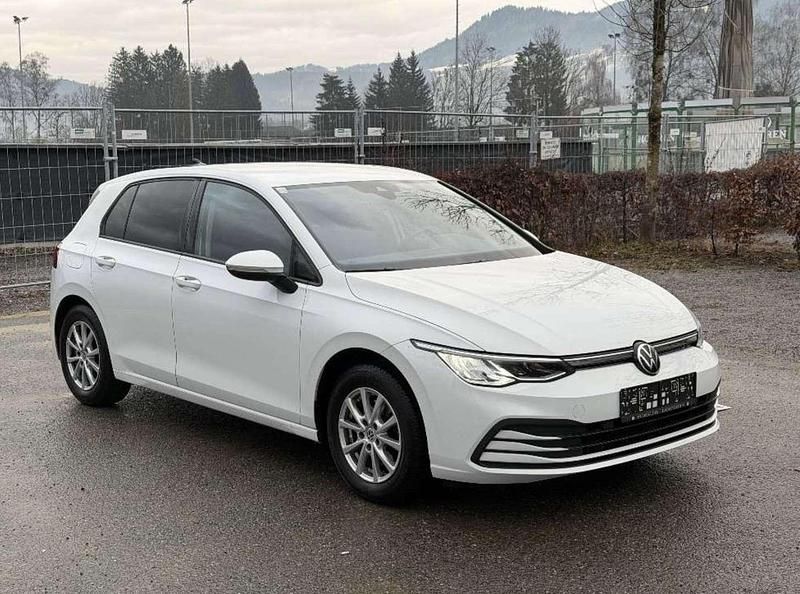 Gebraucht VW Golf VIII 90 PS (66 kW) 2021 Weiß Kleinwagen