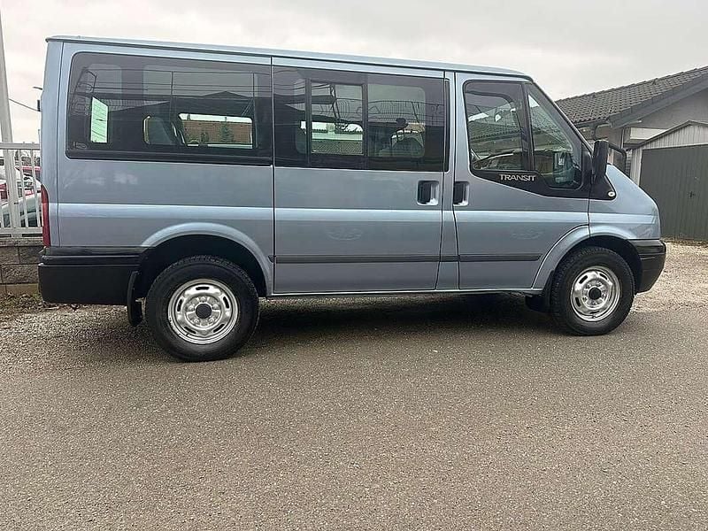 Gebraucht Ford Transit Trend 140 PS (102 kW) 2009 Blau Kombi