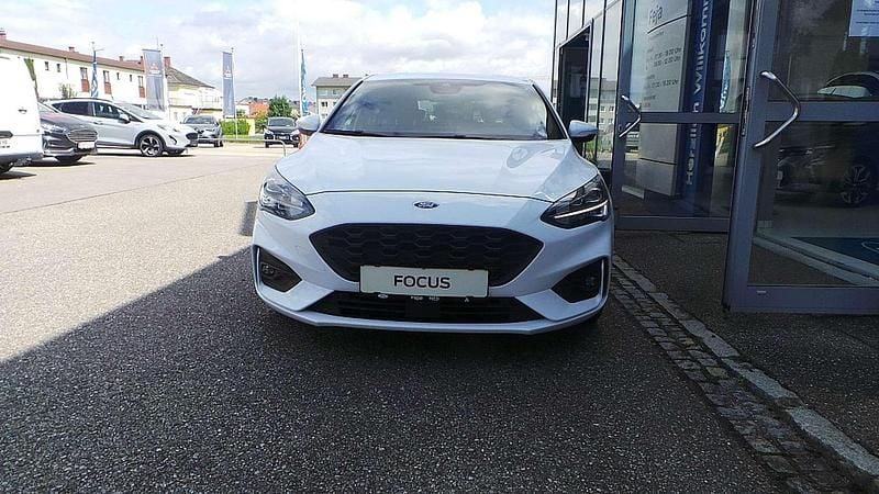 Gebraucht Ford Focus ST-Line 120 PS (88 kW) 2020 Weiß Limousine