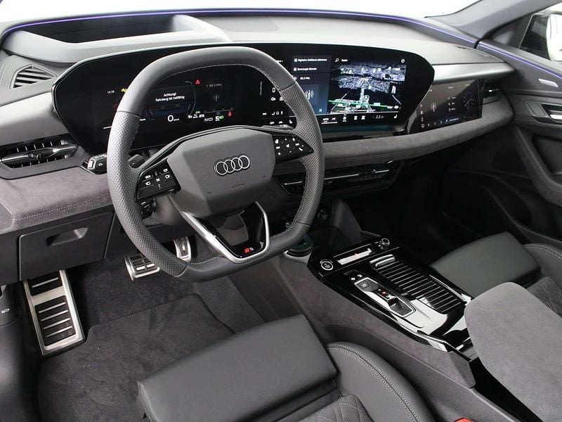 Gebraucht Audi Q6 e-tron Ambiente 284 kW (387 PS) 2025 Mittelgrau  metallicperleffekt SUV