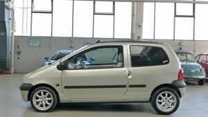 Grün Gebraucht 2000 Renault Twingo Kleinwagen | € 4.950 - Bild 1/4