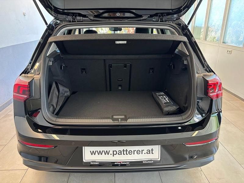 Gebraucht VW Golf VIII 115 PS (84 kW) 2026 Schwarz  metallic