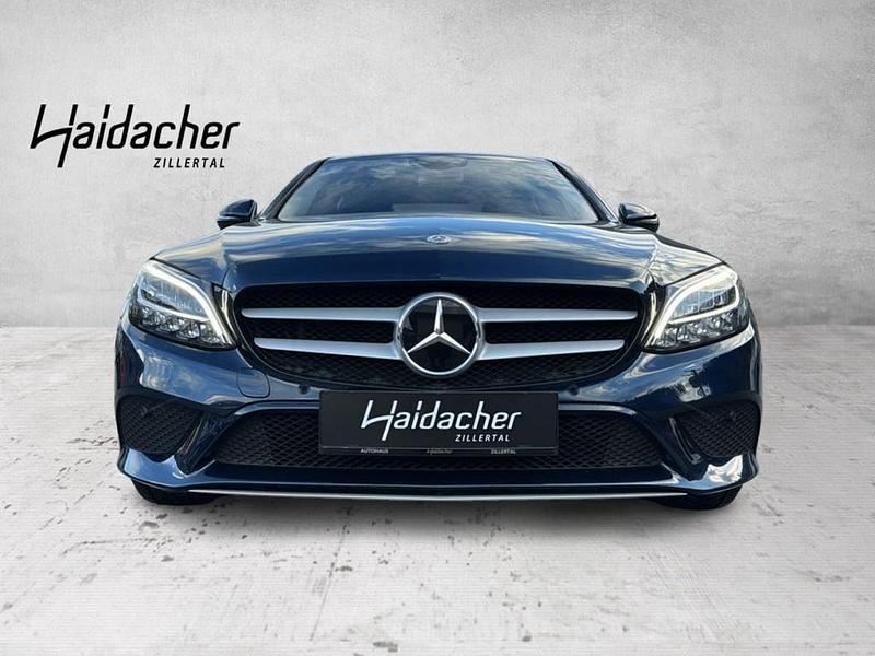 Gebraucht Mercedes C220 194 PS (142 kW) 2018 Blau Limousine