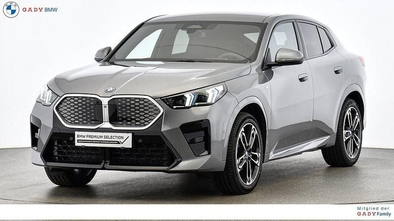 Gebraucht BMW iX2 Shadowline 150 kW (204 PS) 2025 Skyscraper grau SUV