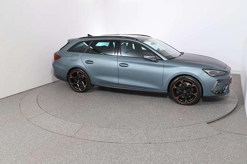 Gebraucht Cupra Leon VZ 272 PS (200 kW) 2024 Grau Limousine