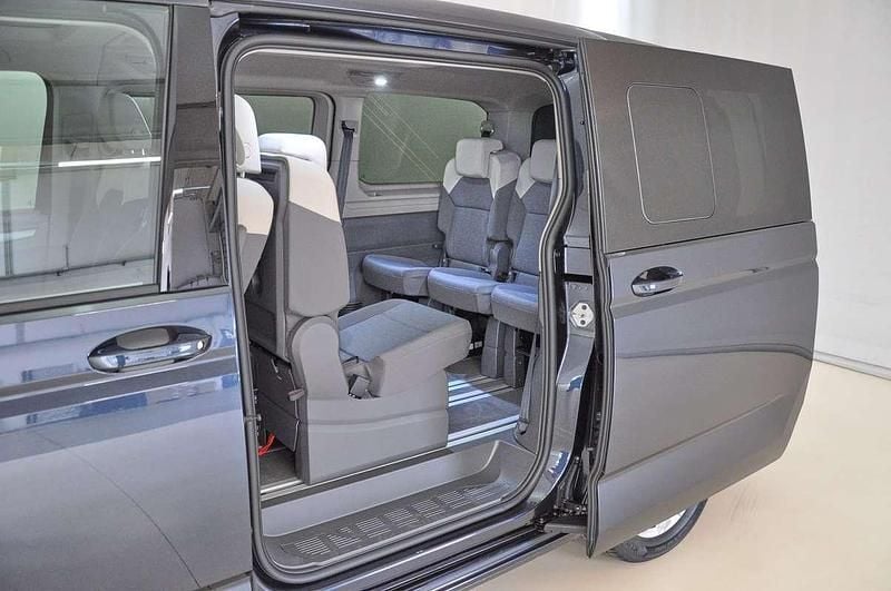 Gebraucht VW Multivan Business 150 PS (110 kW) 2025 Mittelblau  metallic Van