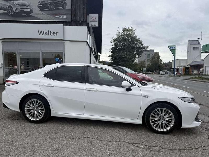 Weiß Gebraucht 2020 Toyota Camry Lounge Limousine | € 27.980 - Bild 1/4