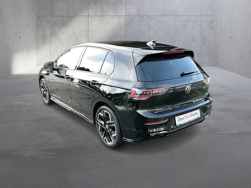 Neu VW Golf VIII Sport 115 PS (84 kW) 2026 Schwarz  metallic