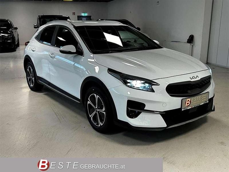 Weiss Gebraucht 2022 Kia XCeed Vision SUV | € 21.090 (Fairer Preis) - Bild 1/4