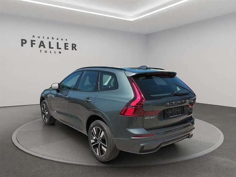 Gebraucht Volvo XC60 Plus 253 PS (186 kW) 2025 SUV