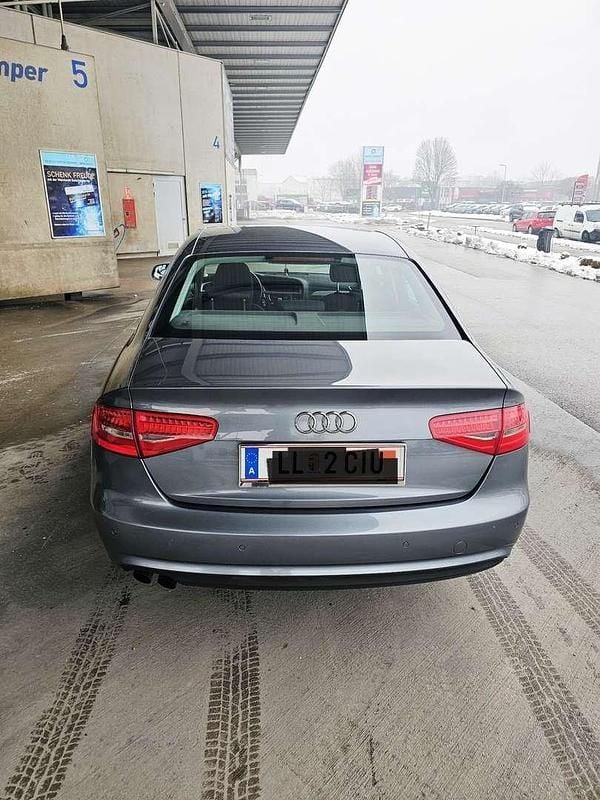 Gebraucht Audi A4 120 PS (88 kW) 2013 Limousine