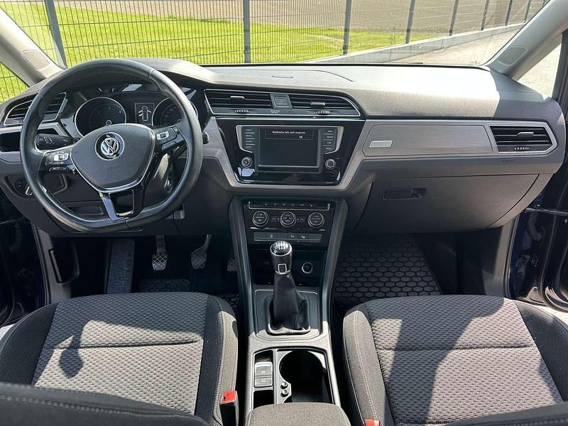 Gebraucht VW Touran Comfortline 116 PS (85 kW) 2016 Blau Van / Kleinbus